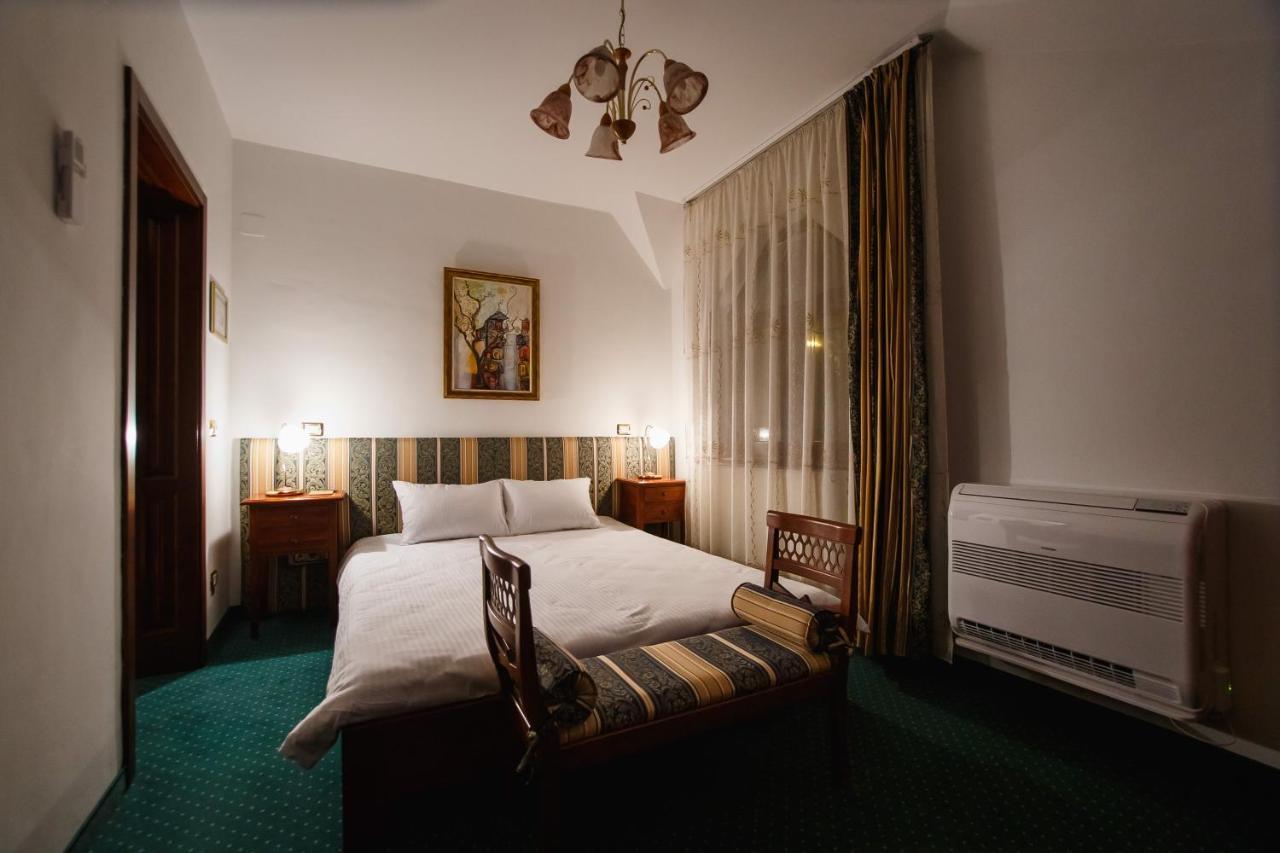 Casa 3 Guesthouse ออราแด ภายนอก รูปภาพ