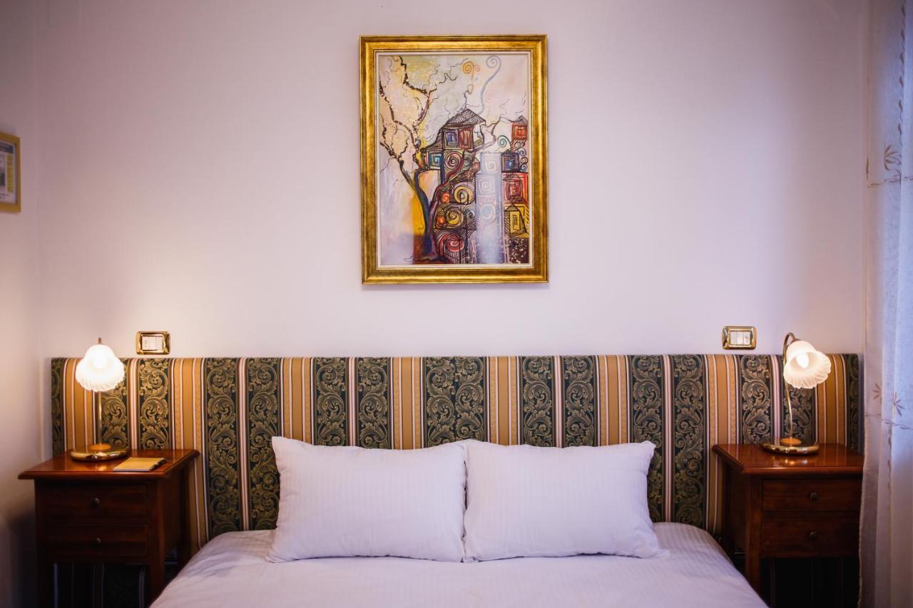 Casa 3 Guesthouse ออราแด ภายนอก รูปภาพ
