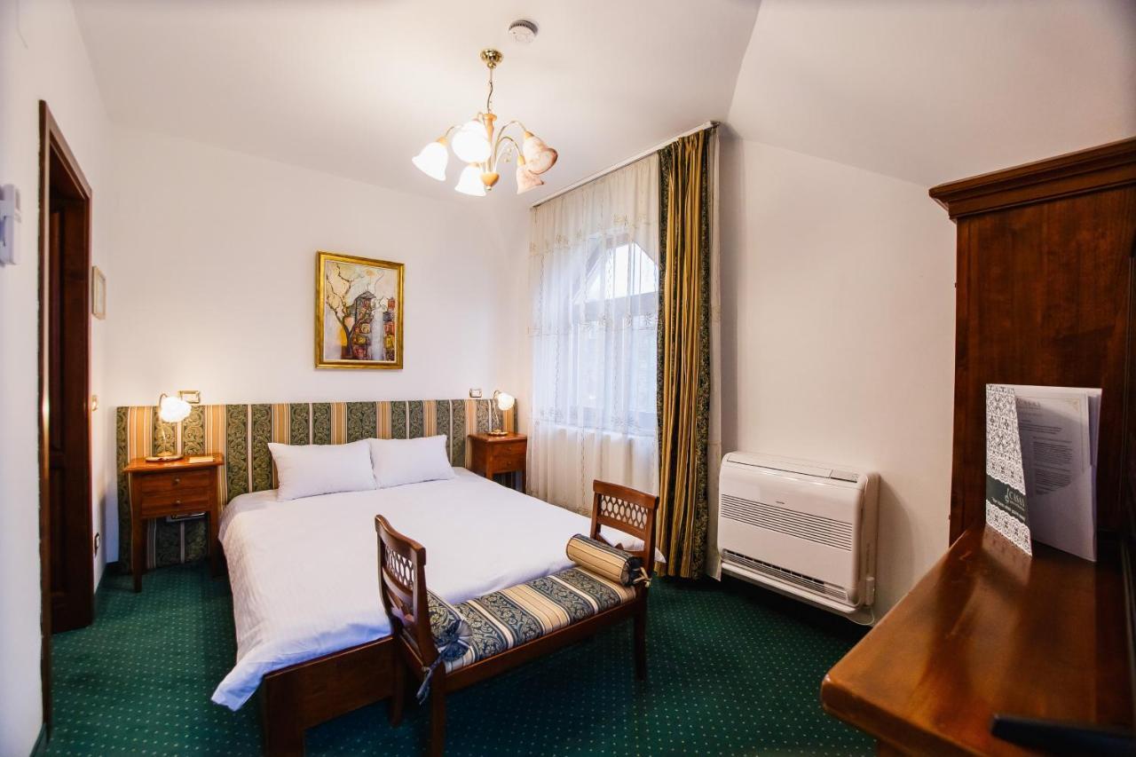 Casa 3 Guesthouse ออราแด ภายนอก รูปภาพ
