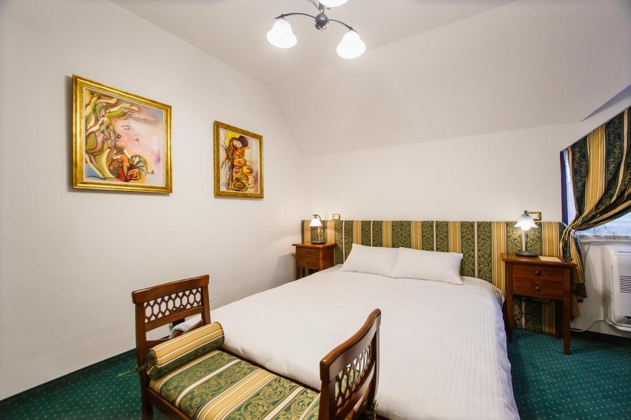 Casa 3 Guesthouse ออราแด ภายนอก รูปภาพ